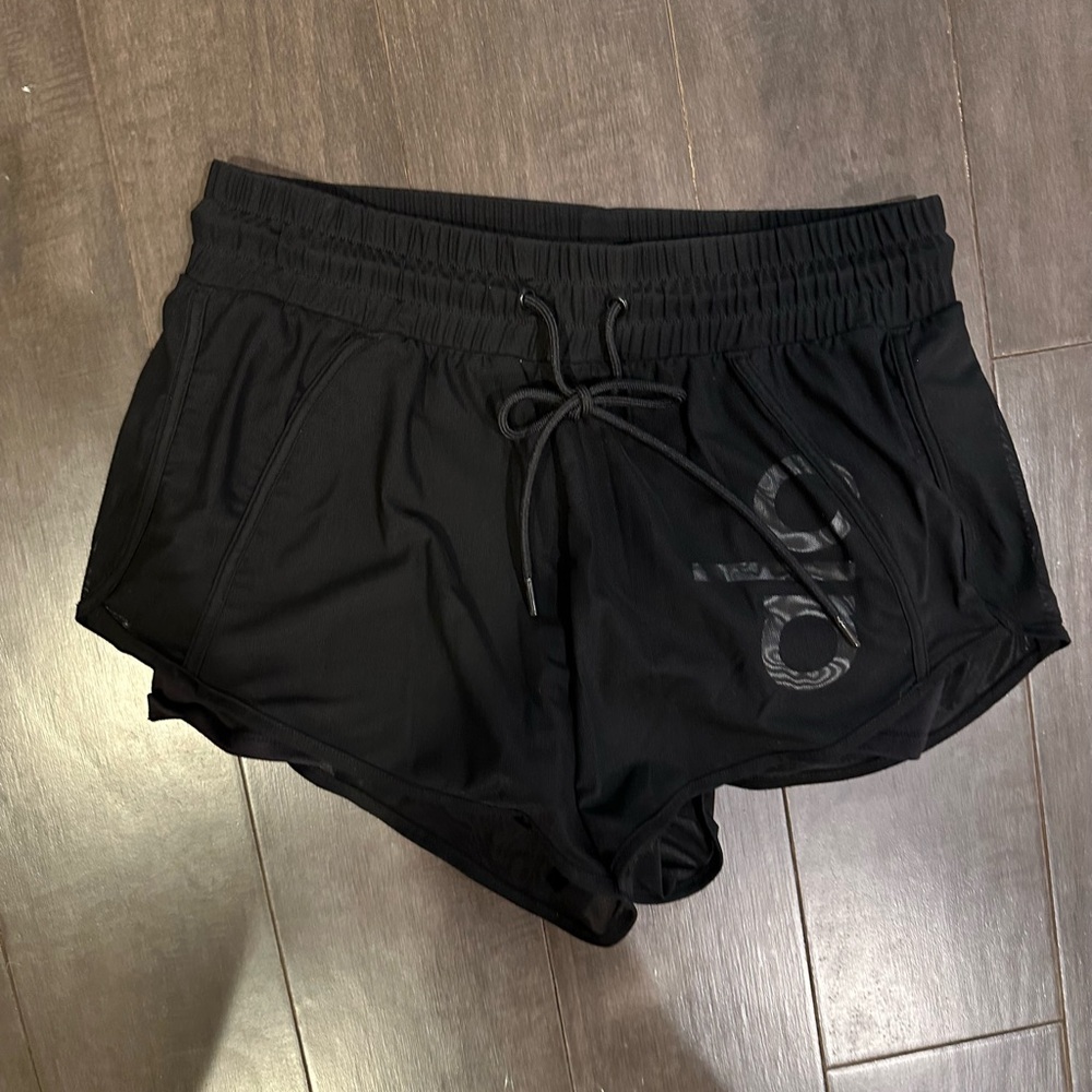 Alo yoga shorts